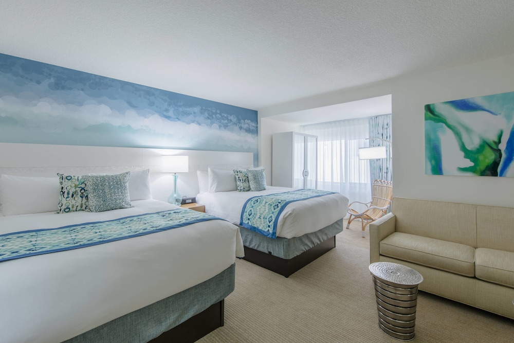 MARRIOTT VACATION CLUB PULSE, SOUTH BEACH 13/62