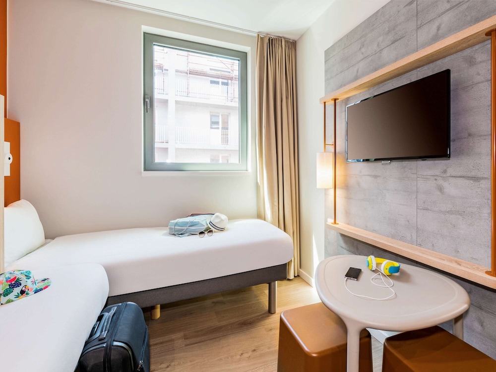 Ibis Budget Gent Centrum Dampoort 35/63
