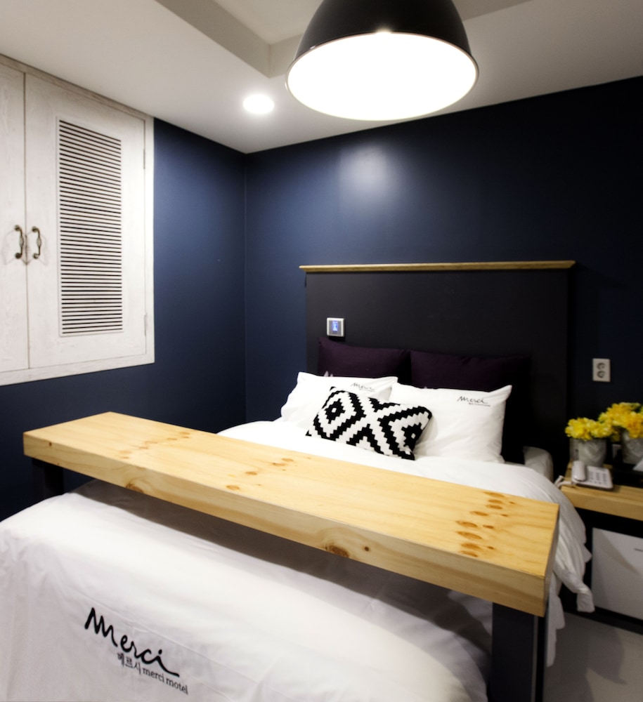 Hotel Merci 21/69