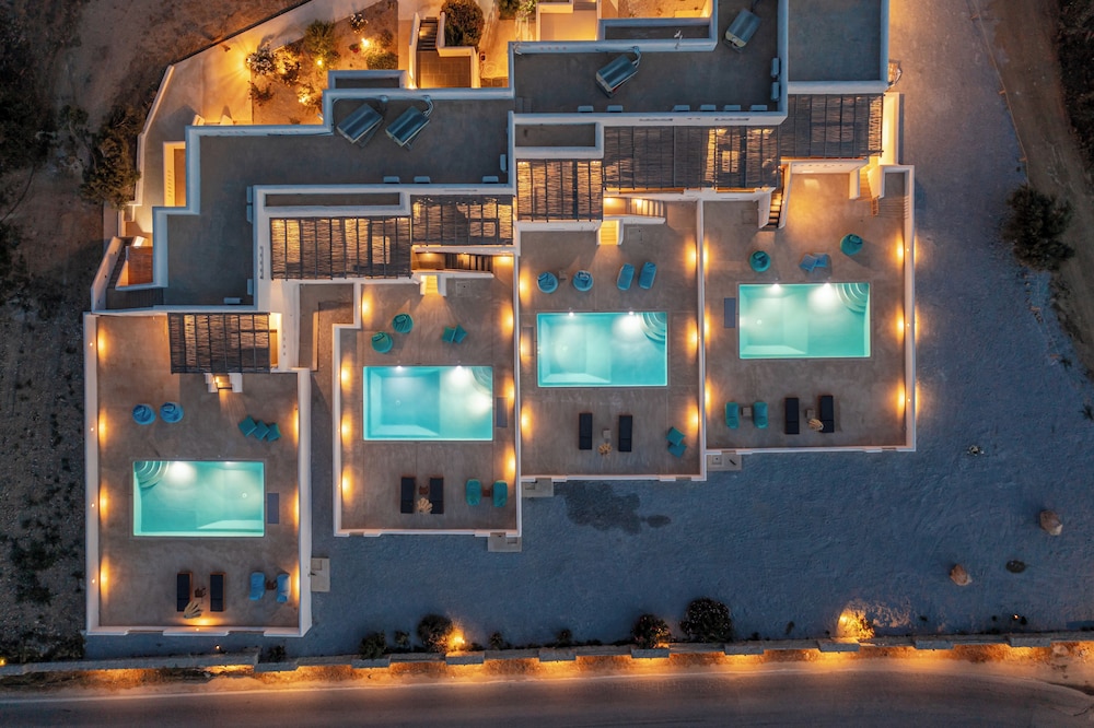 White Cocoon Exclusive villas 8/68