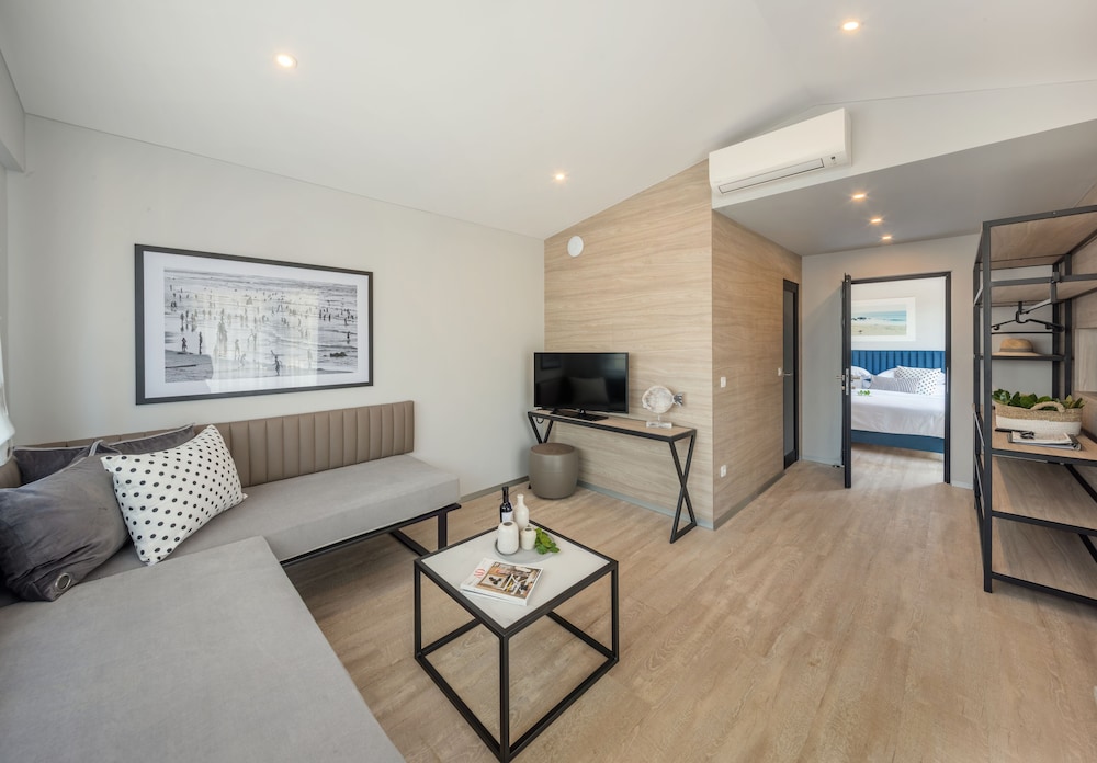 Gava Waterman Milna Resort 47/74