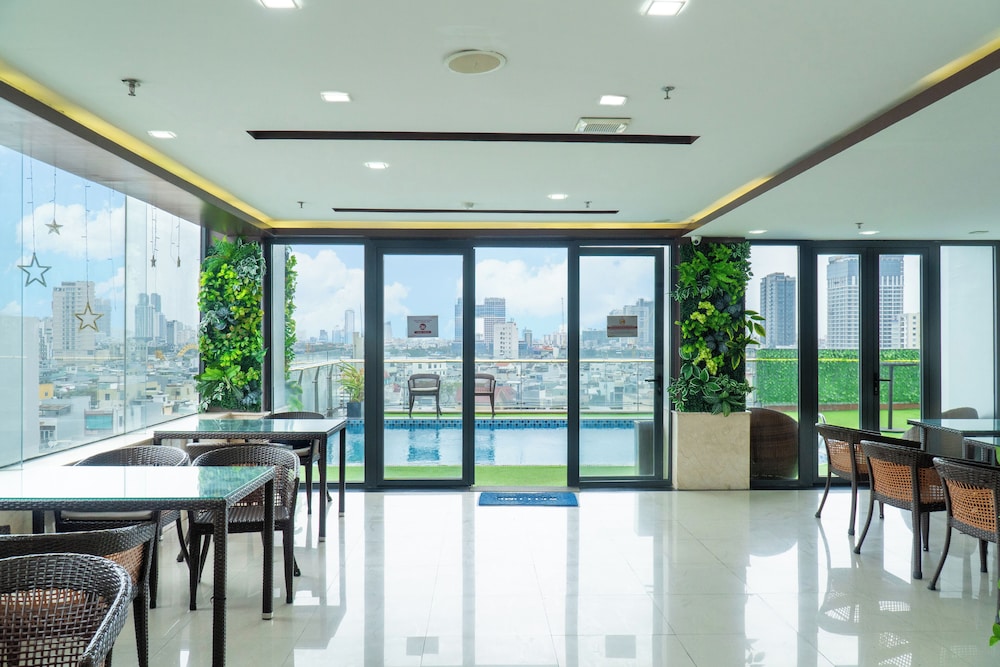Quoc Cuong Center Hotel 33/49