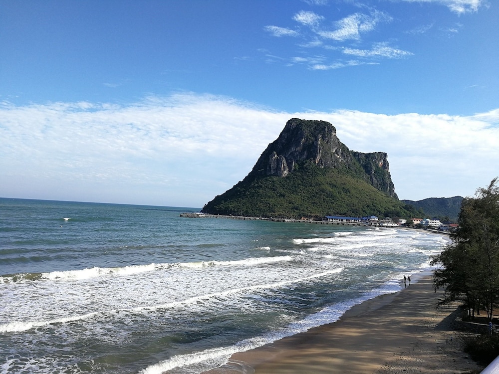 Aow Noi Sea View Resort 30/50