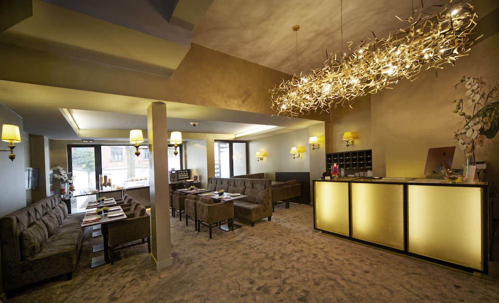 Neufchatel Belgian Hotel 8/43