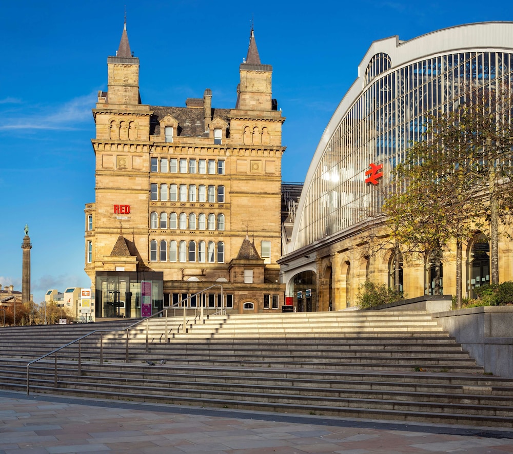 Radisson RED Hotel, Liverpool 45/50