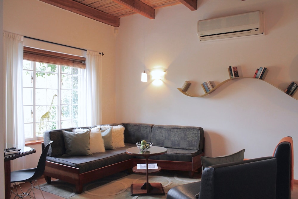 Rothman Manor Guest House 22/50