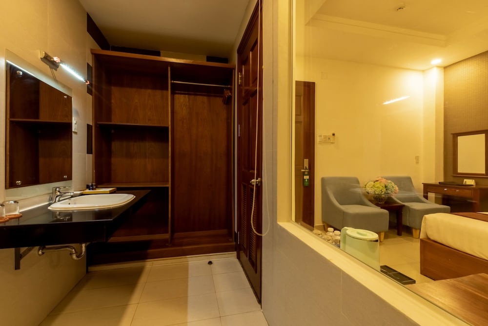 Airport Saigon Hotel 61/62