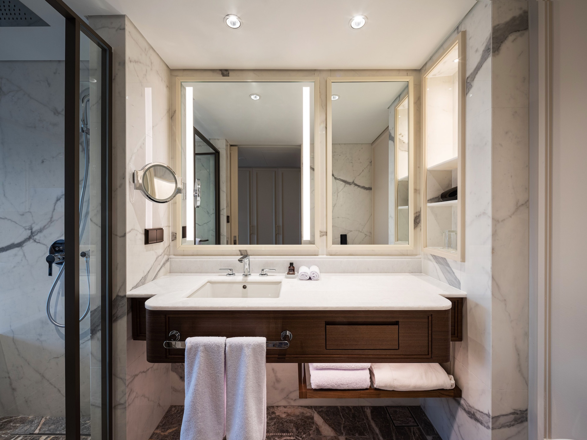 غرفة سوبيريور بسرير مزدوج، The Ambassador Seoul - A Pullman Hotel 8/8