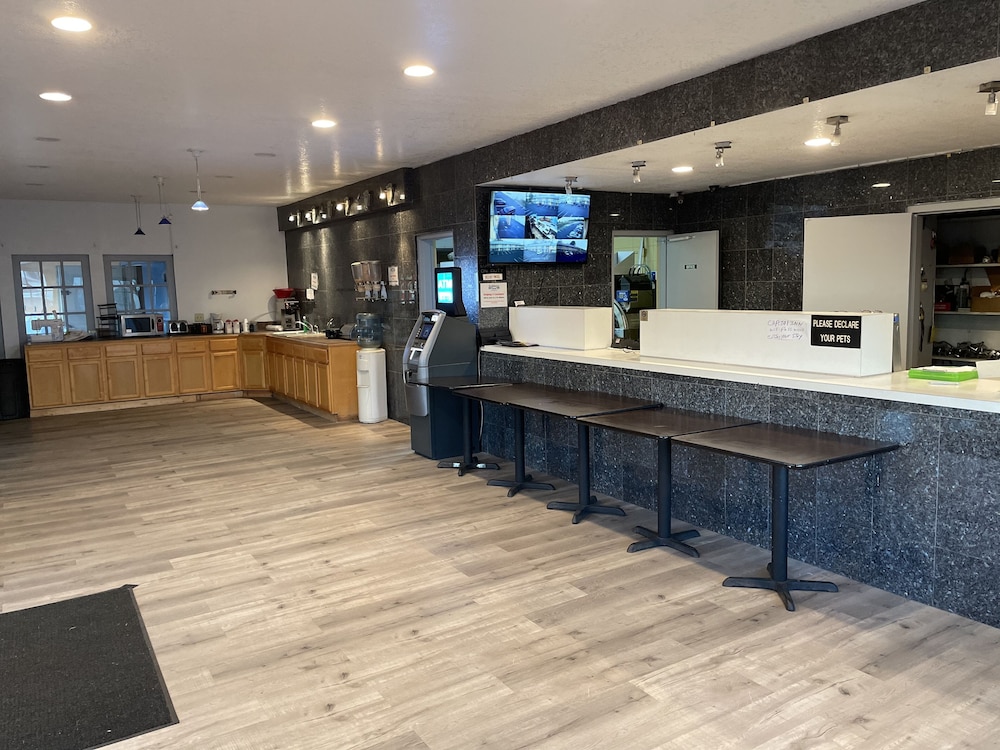 Capital Inn 8/48