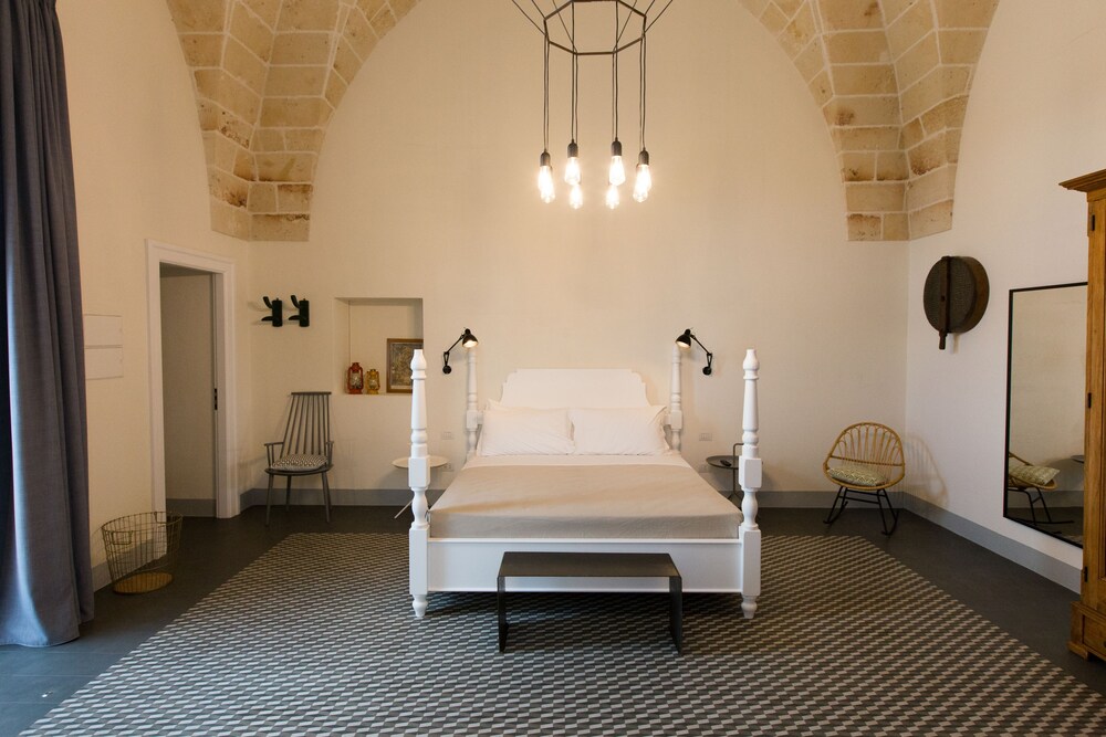 VINILIA WINE RESORT 48/78
