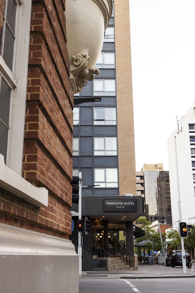 Pensione Hotel Perth 6/52