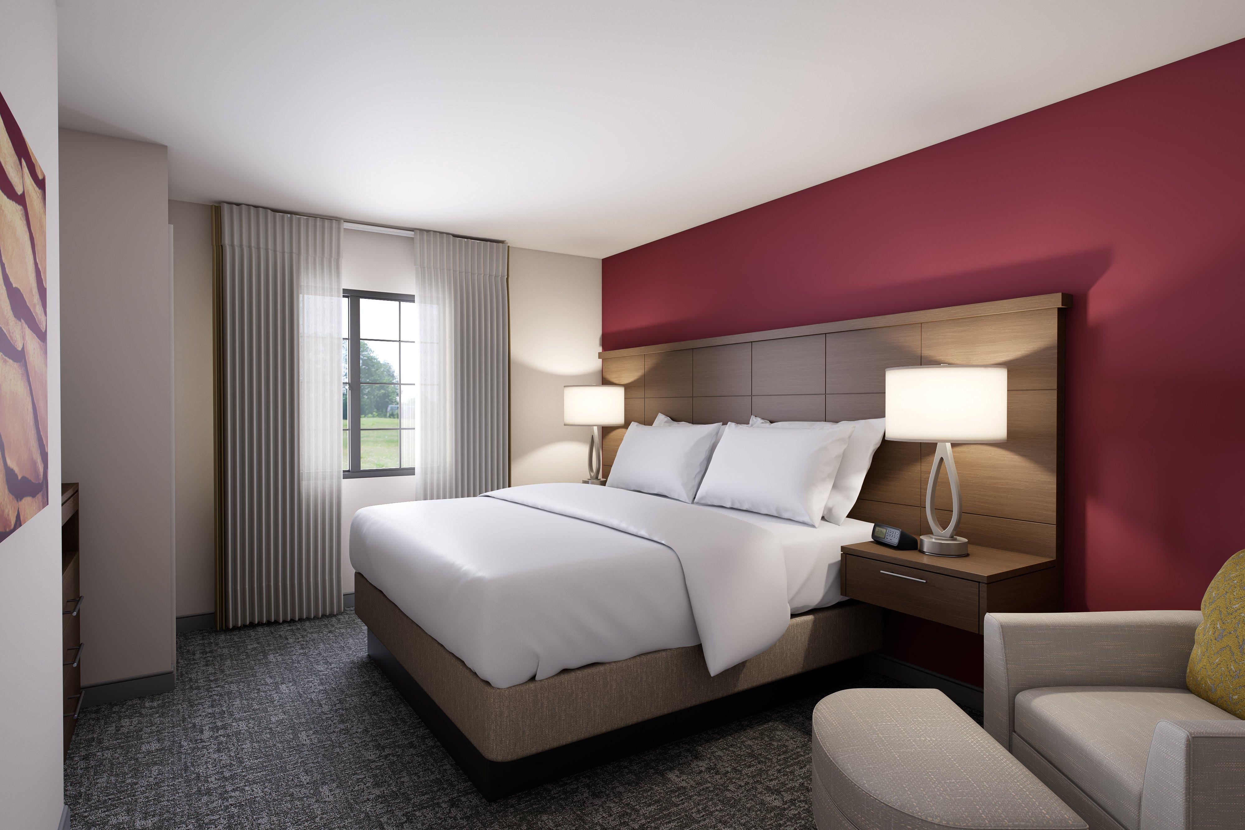 Studio, Queen Bed