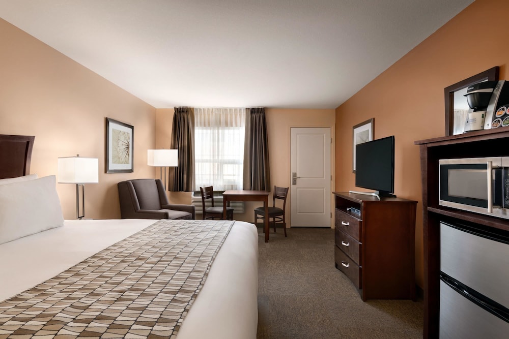 Travelodge by Wyndham Pincher Creek 3/20