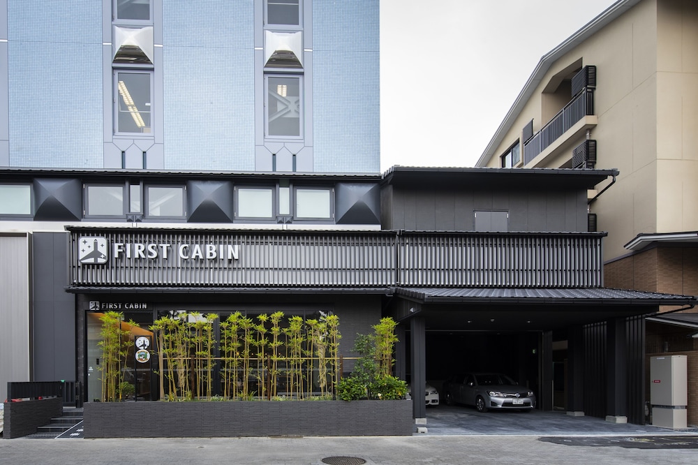 FIRSTCABIN Kyoto Nijojo 3/61