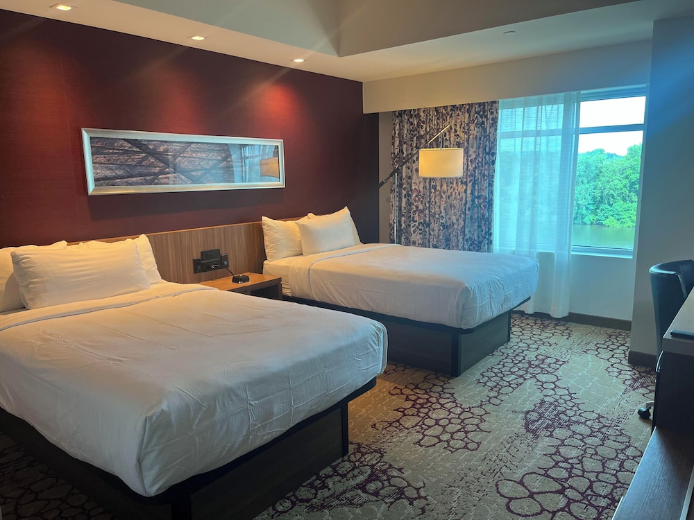 غرفة ديلوكس بسرير مزدوج أو سريرين منفصلين، The Landing Hotel at Rivers Casino and Resort 2/3