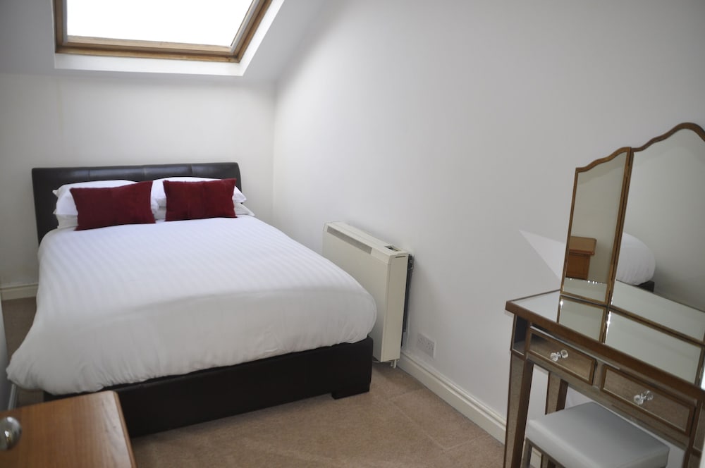 Harrogate Elite Living 12/49