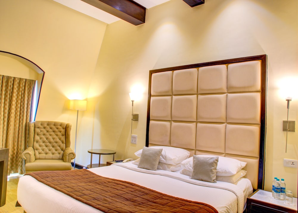 Royal Orchid Hotel Bangalore 13/41