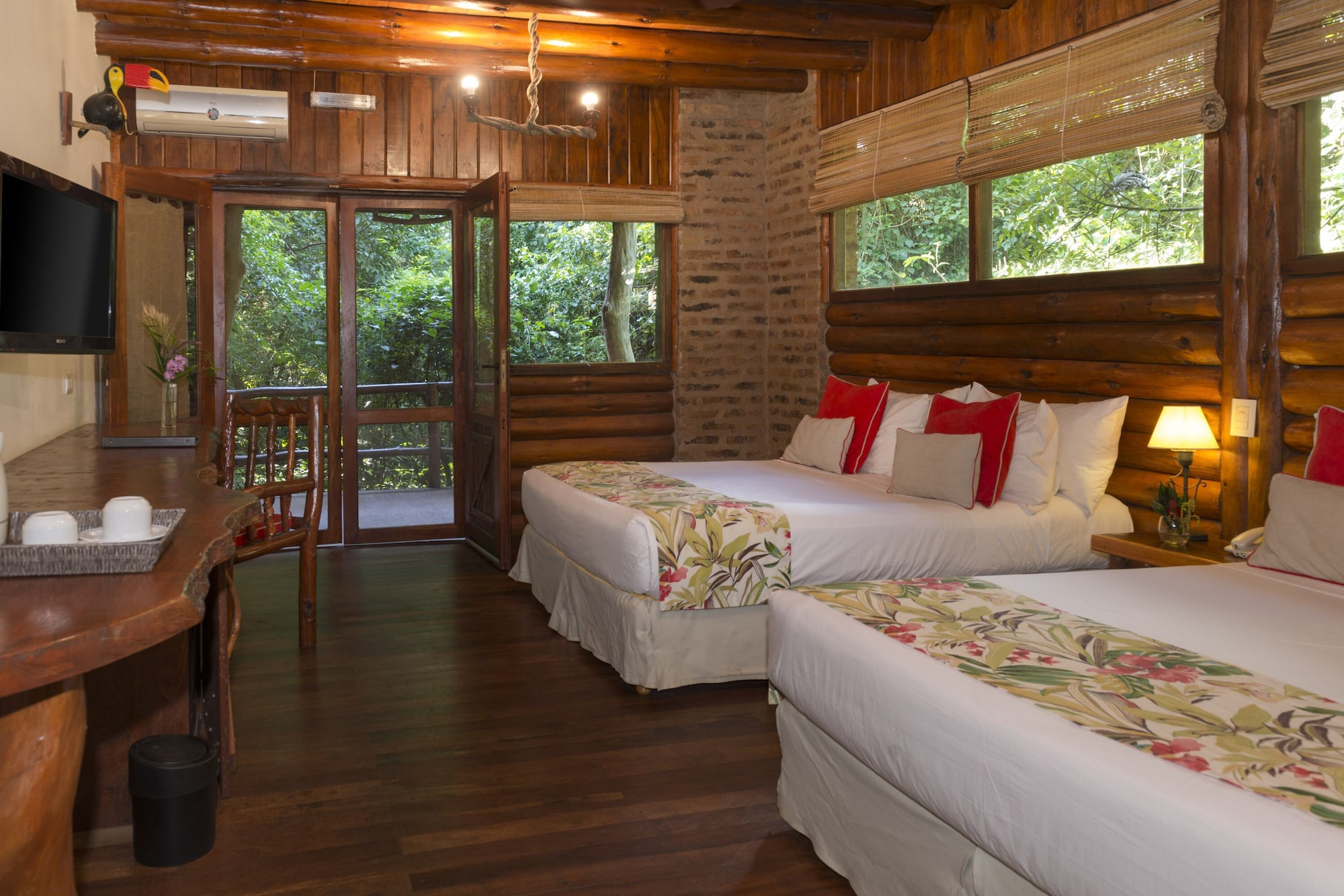 junior suite, 2 queen beds