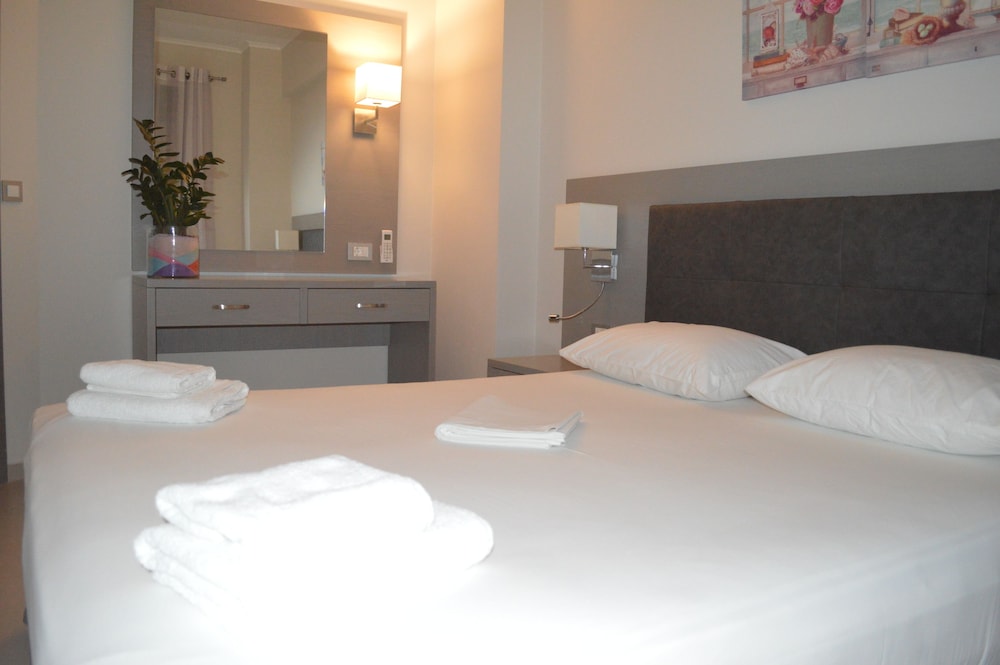 CHRISTINA BEACH HOTEL 19/65