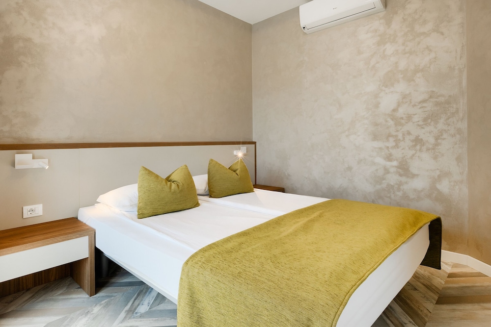 Pula City Center Accommodation 10/50