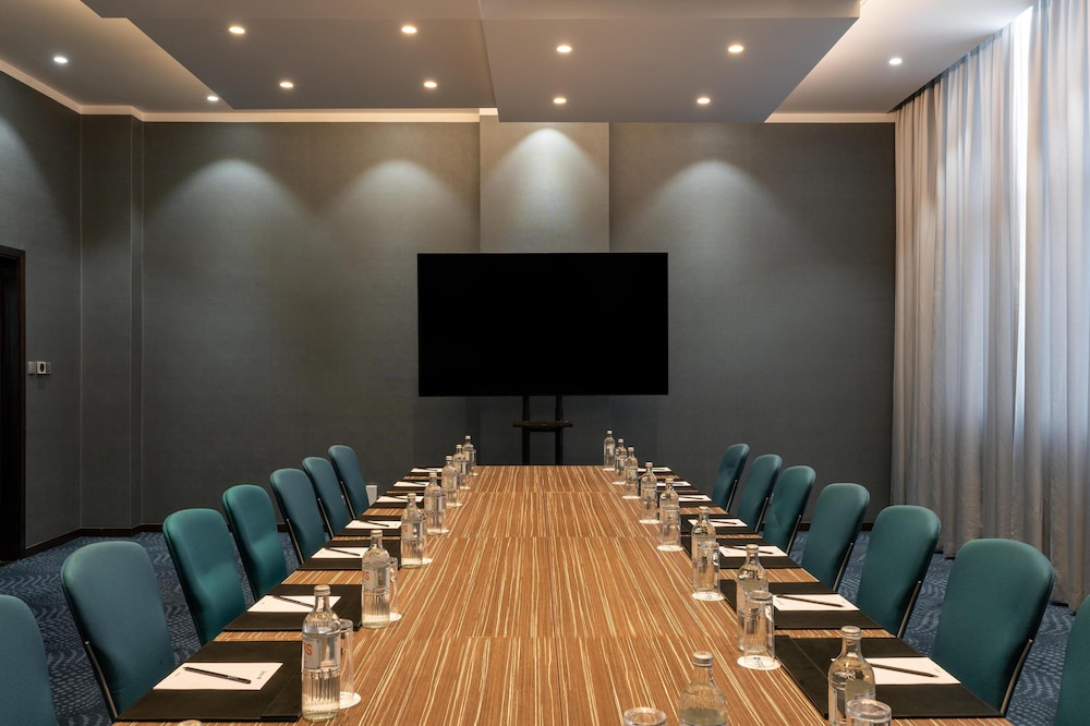RADISSON BLU HOTEL NAIROBI UPPER HILL 65/77
