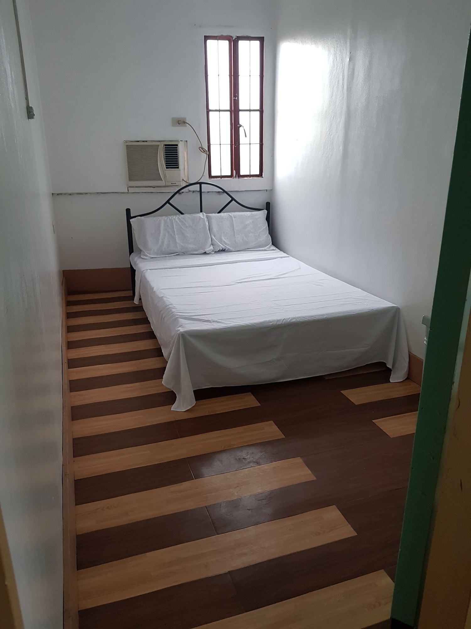 BUDGET, DOUBLE BED