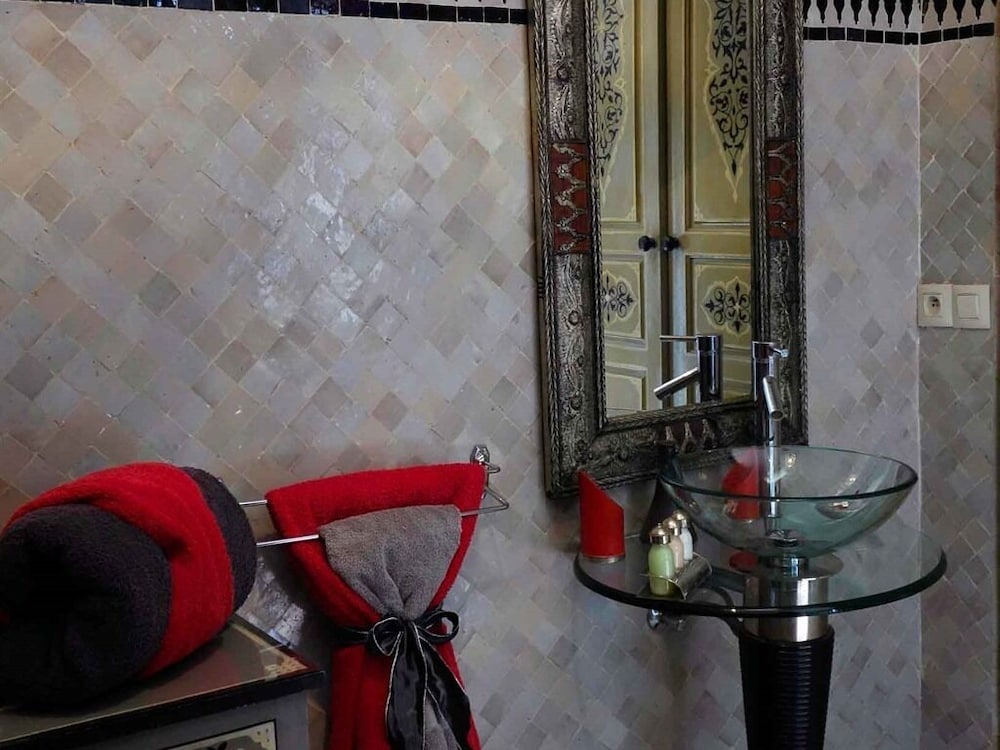 Riad Turquoise 67/81