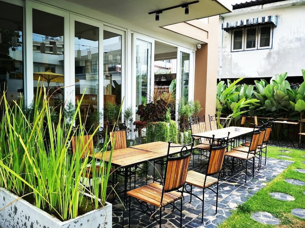 The Signature Hotel @ Thapae 36/50