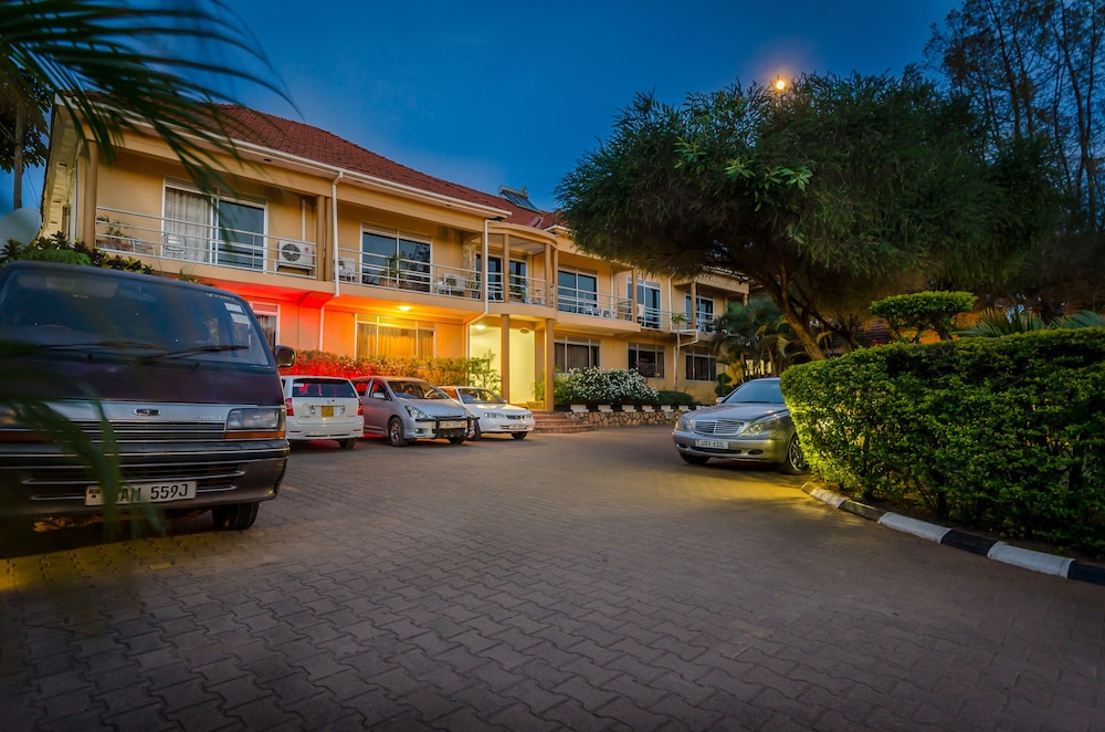Victoria Travel Hotel 31/50