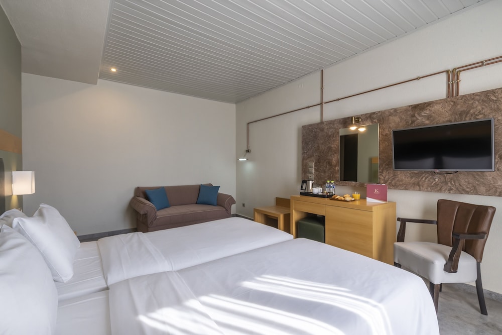Kastalia Hotel 16/57