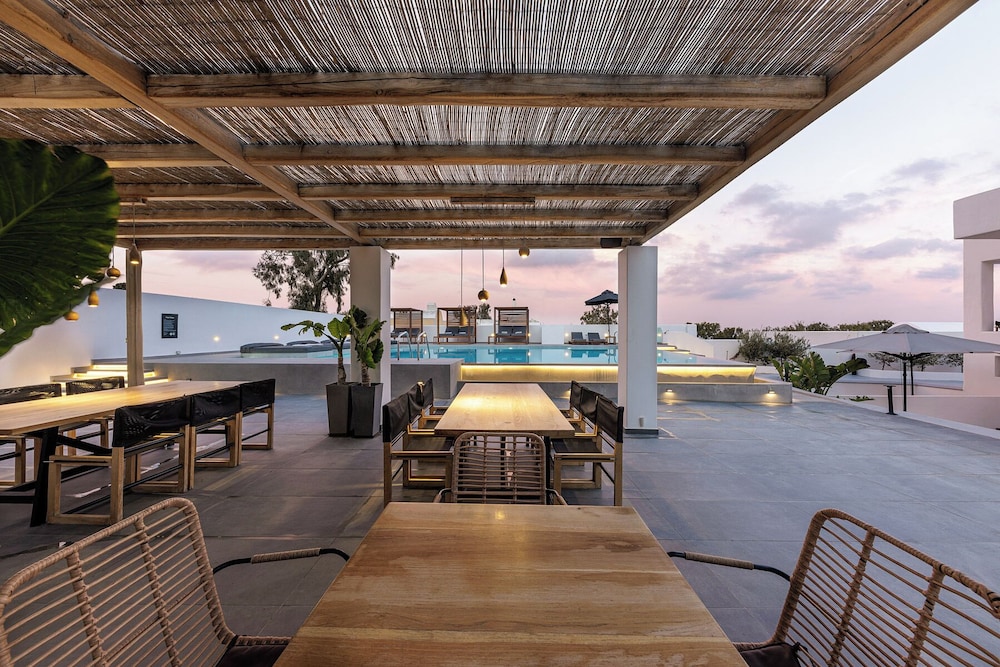 Kalisti Hotel And Suites 57/72