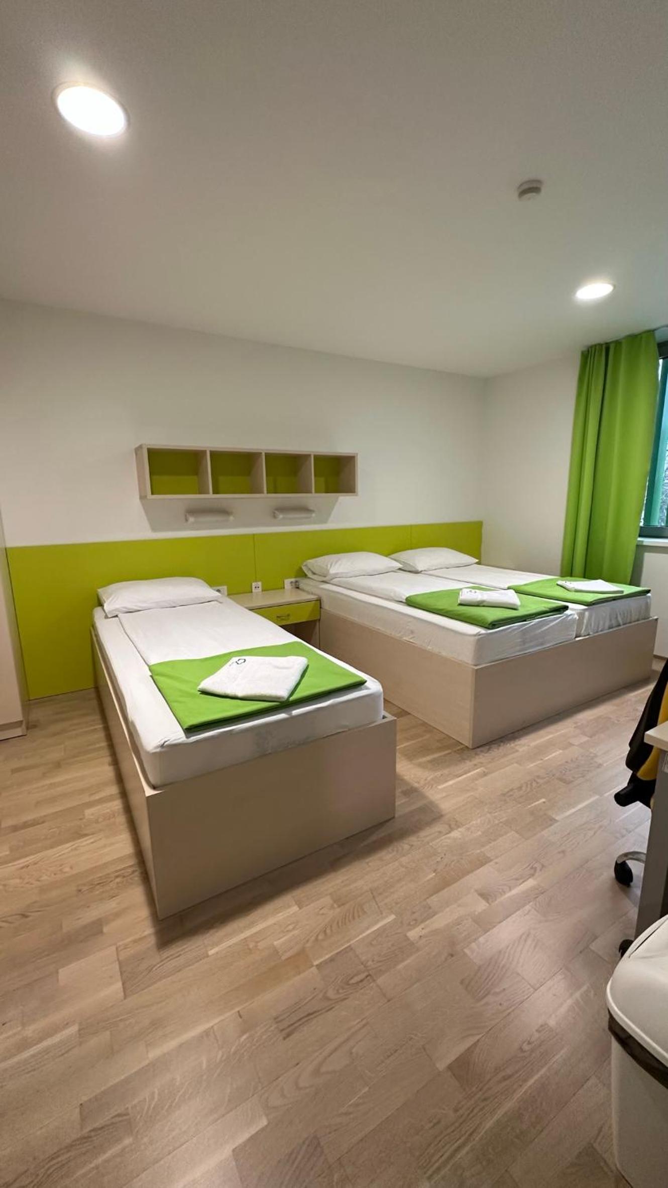 Sport Hotel Ljubljana 44/71