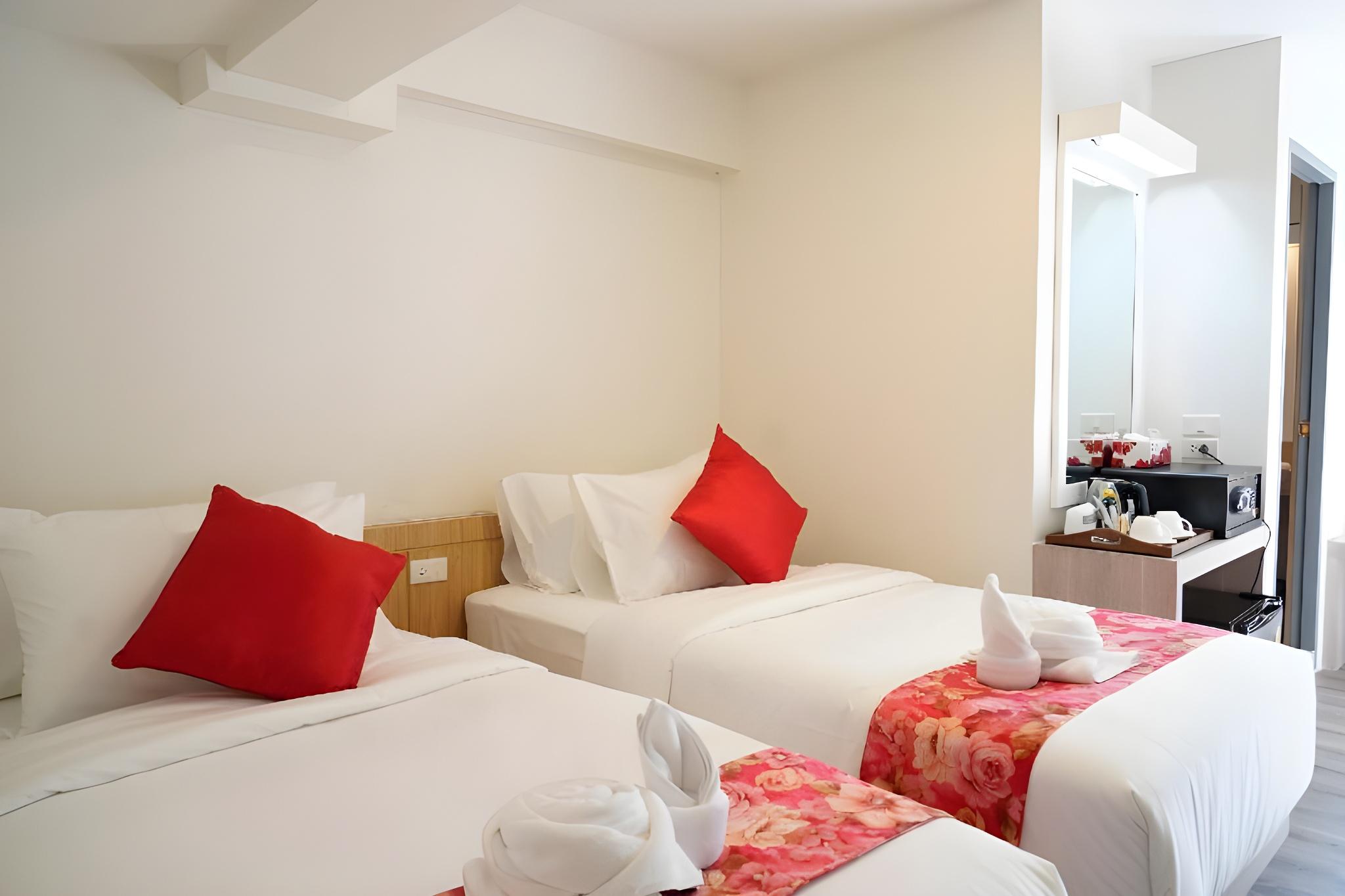 Standard, Twin Beds