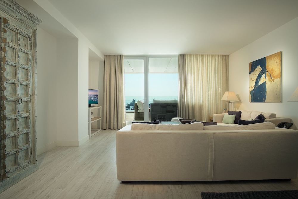 LAS SUITES DE PUERTO SHERRY 41/60