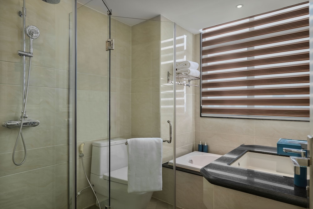 Wyndham Grand Phnom Penh Capital 63/68