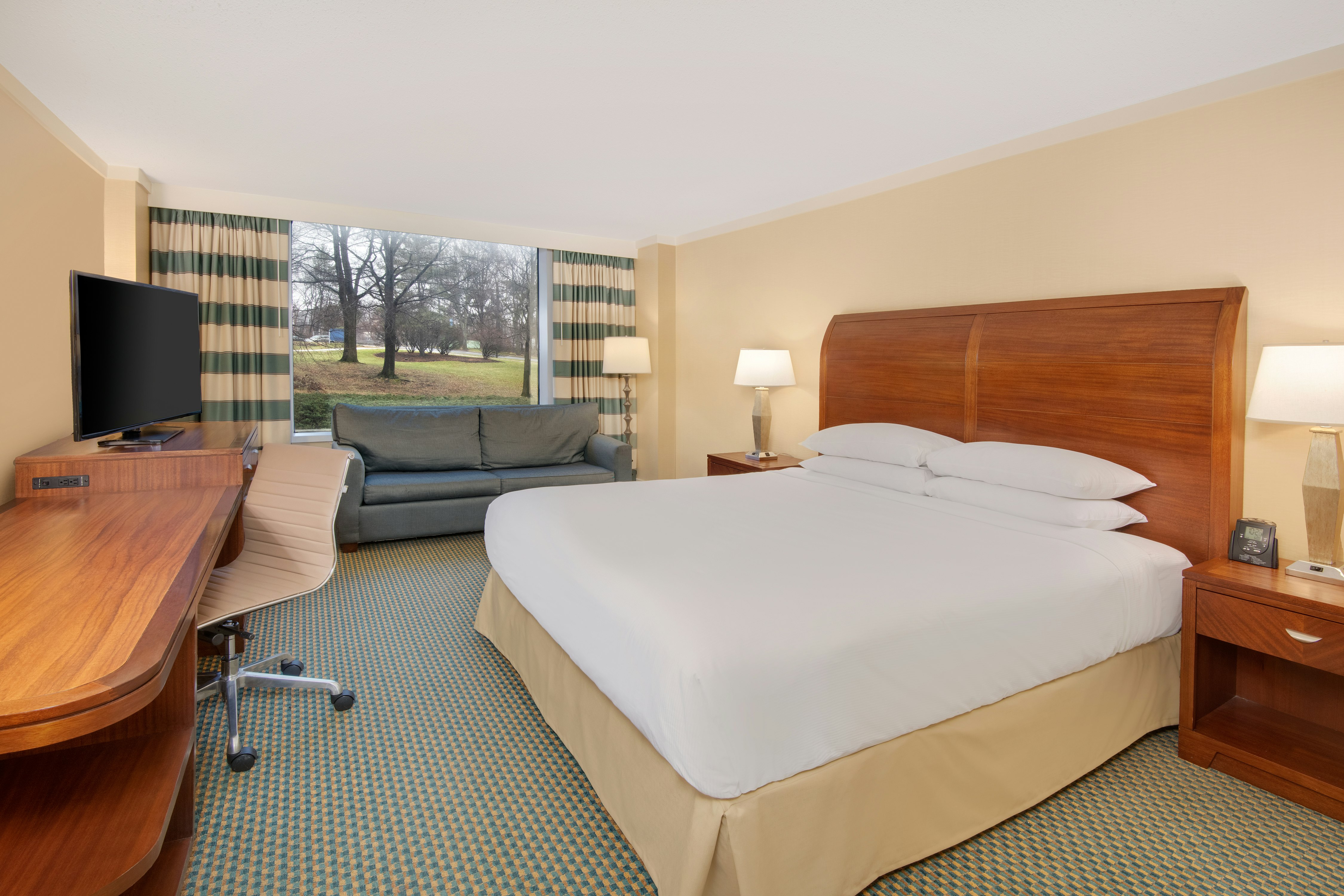 Room, King Bed, Sofa, High Floor