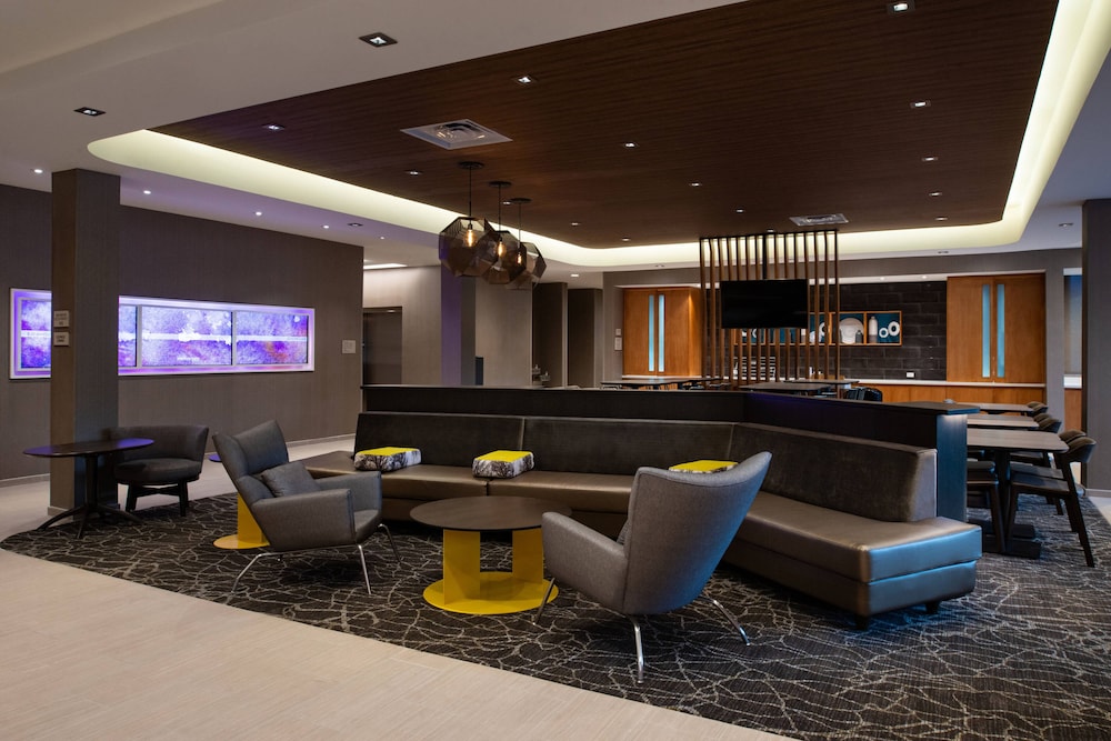 SpringHill Suites by Marriott Elizabethtown 33/40