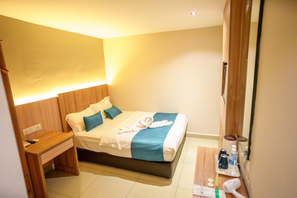 Alaxis Hotel 36/57