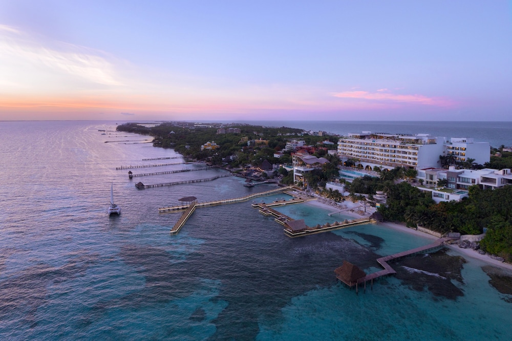 Impression Isla Mujeres by Secrets 41/50