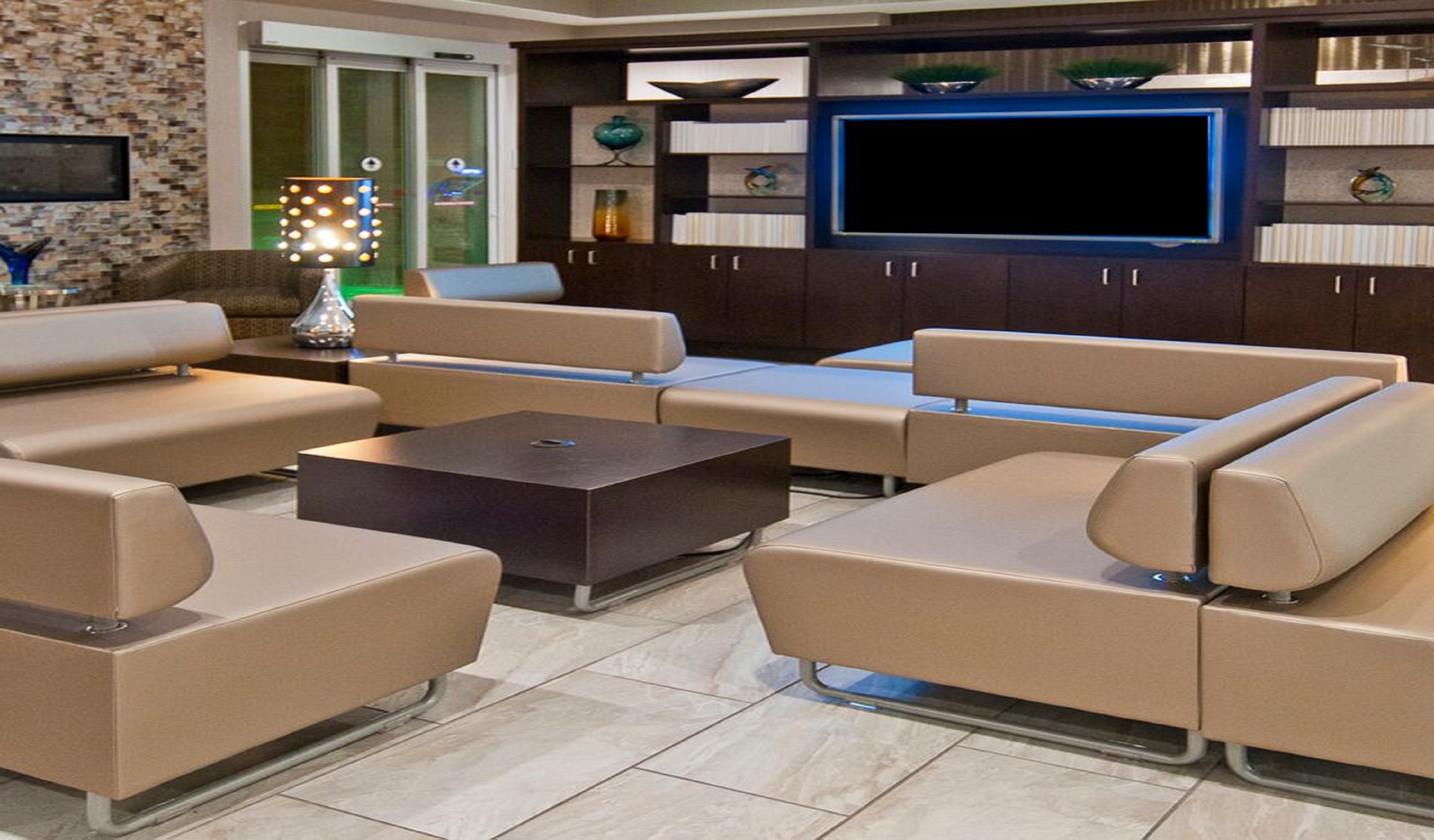 Holiday Inn Austin Airport 27/58