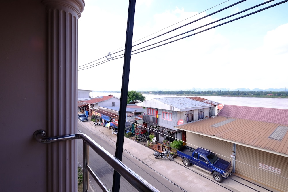 Baan Rim Khong Hotel 4/33