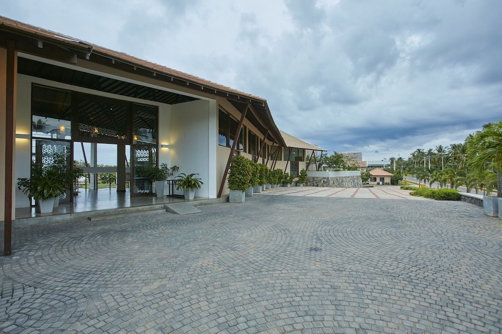 The Calm Resort and Spa 41/50