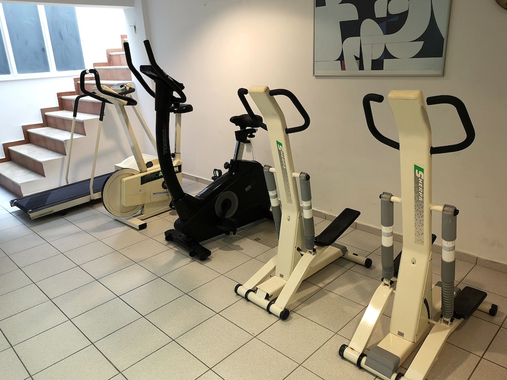 Elmi Suites 33/55