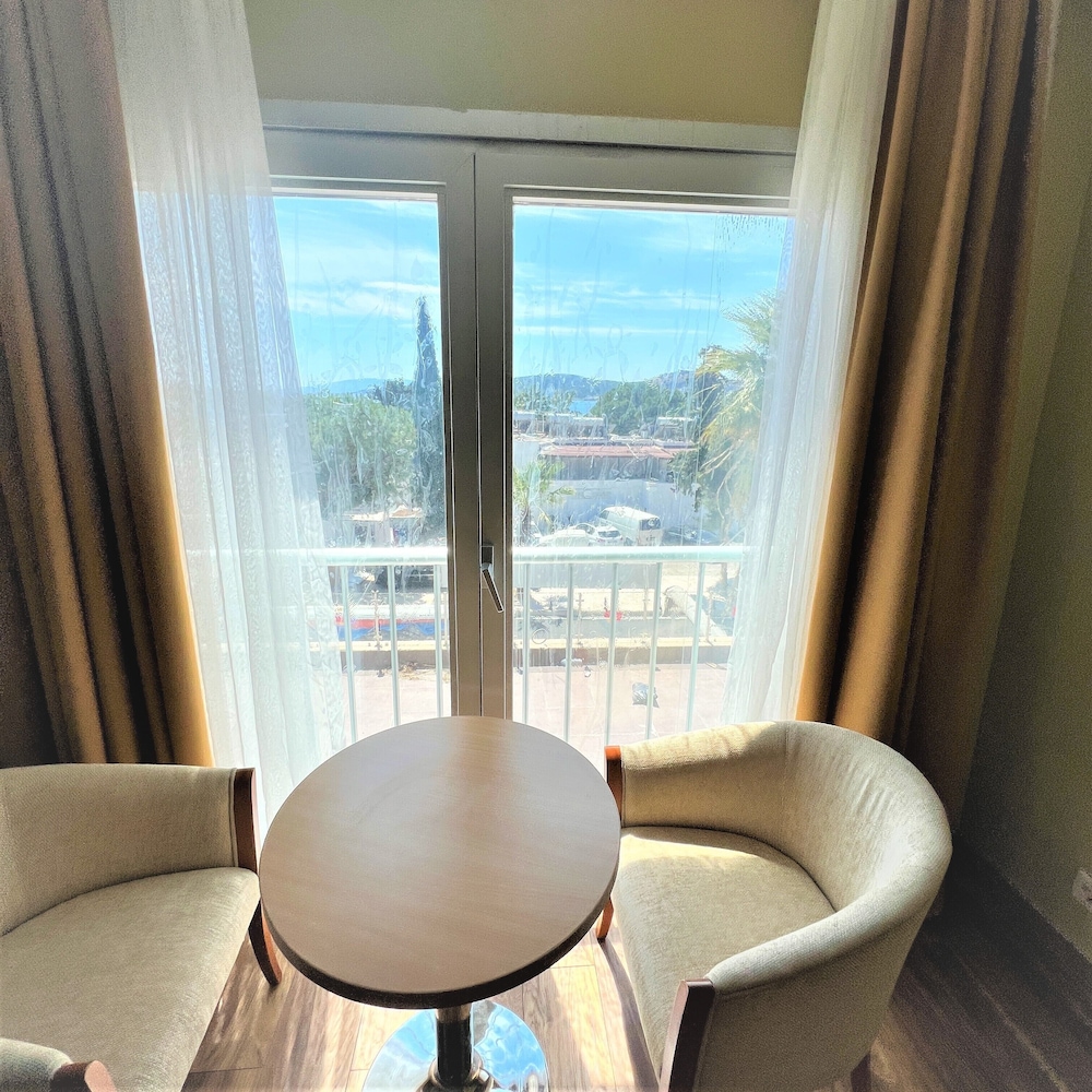 EXEN HOTEL 37/50