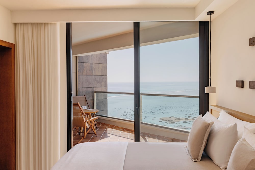 Suite, Ocean Front