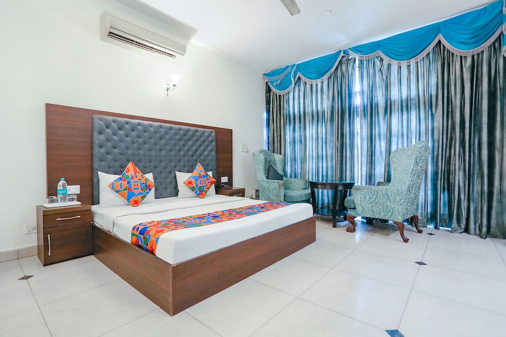 Hotel Lloyd Residency 12/32
