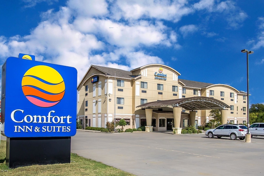 Comfort Inn and Suites Atoka 1/20