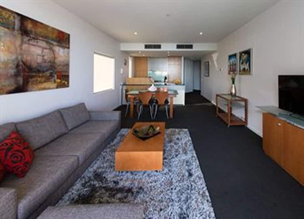 Accent Accommodation at Docklands Melbourne 25/50