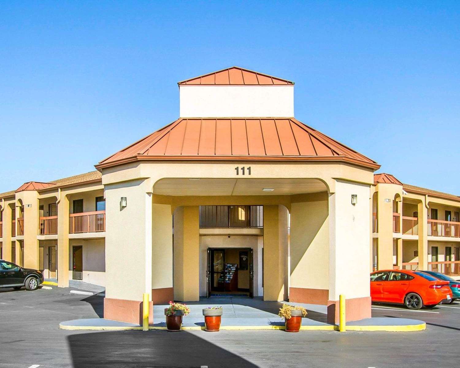 Rodeway Inn & Suites Clarksville near Governors Square Mall 22/22