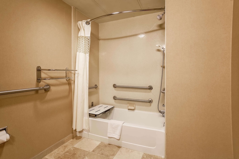 Hampton Inn Nanuet 13/41